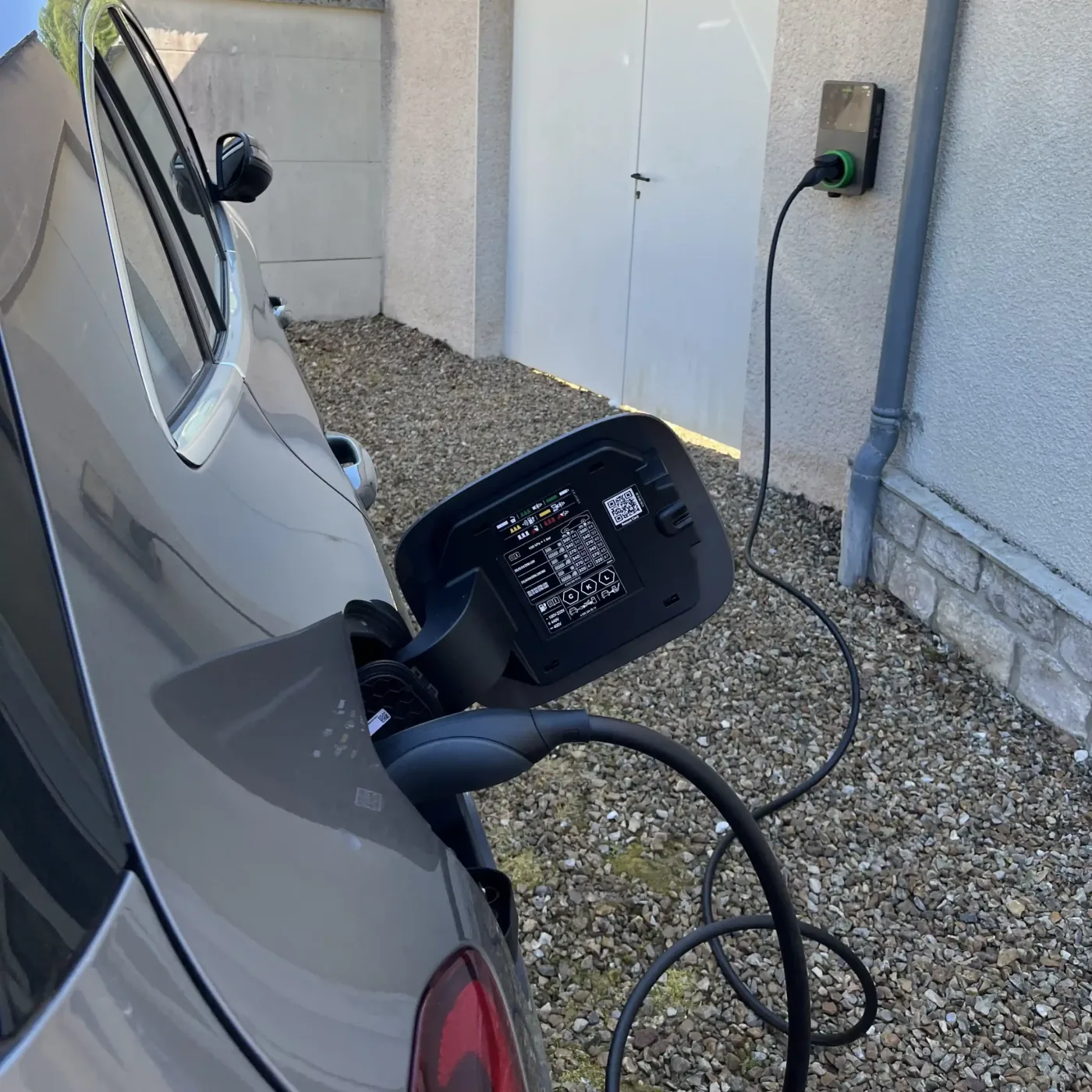 Borne de recharge IRVE à Champigny-sur-Marne